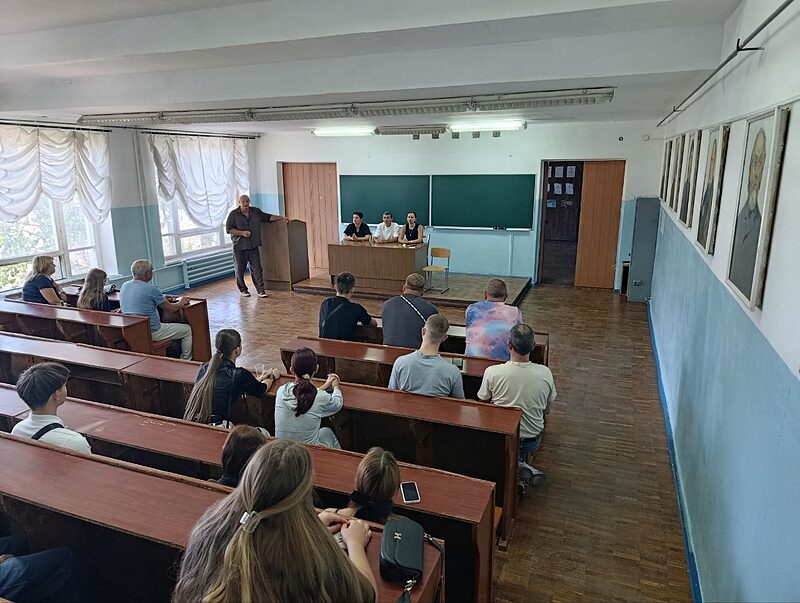 На кафедрі фізичної культури і спорту урочисто привітали першокурсників